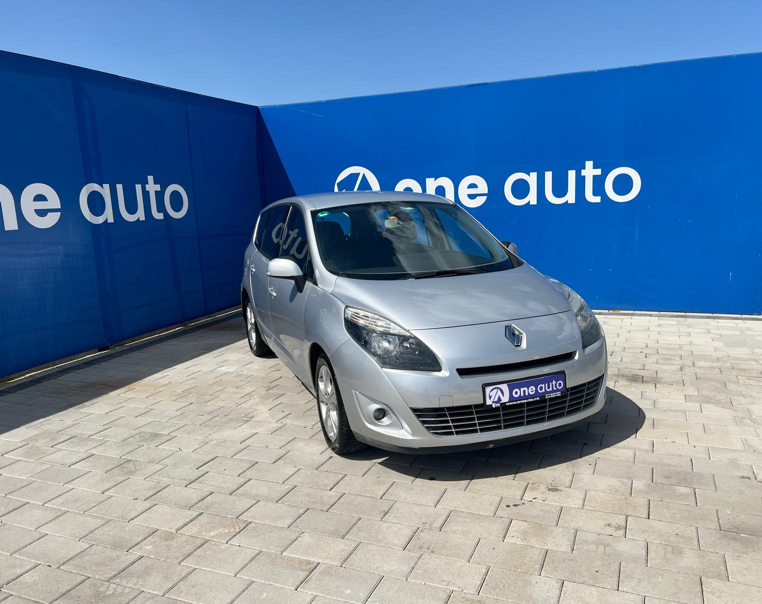 Renault Scenic   - 2011